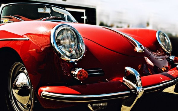 Ретро Астон Мартин красный