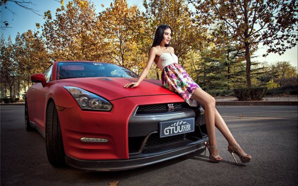 Nissan gt-r r35 с девушкой