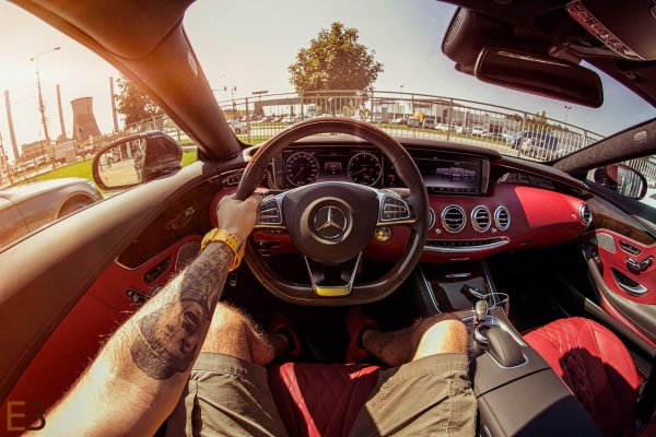 Вид от первого лица в машине