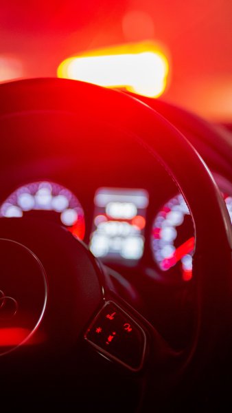 Автомобиль-руль и приборы