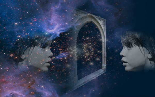 Космос отражается в зеркале