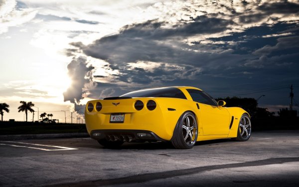 Черно желтое авто