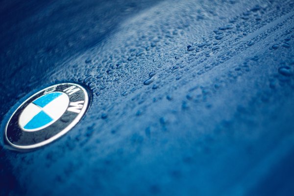 BMW logo 4k