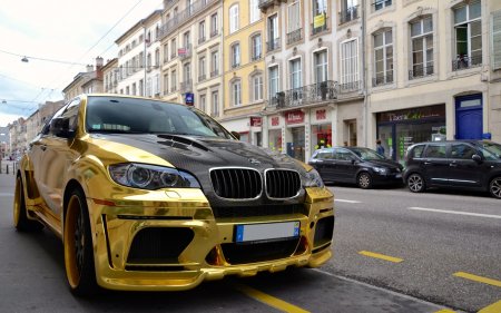 БМВ х6 золотой