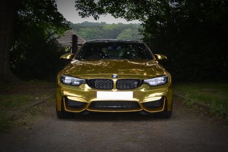 BMW m4 Золотая