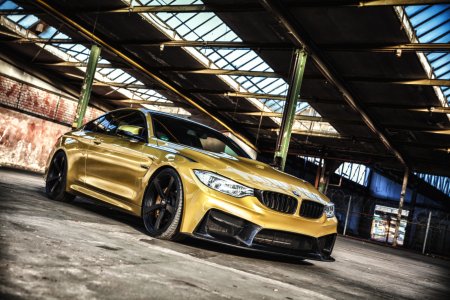 BMW m4 Золотая