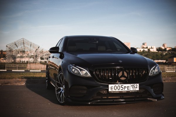 Опер Мерседес е63