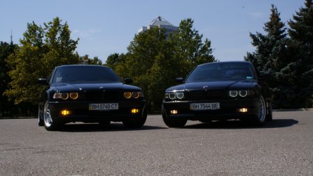 Две БМВ е38