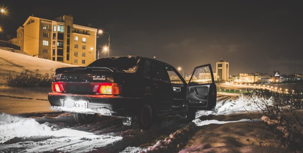 Лада 2115 черная ночью
