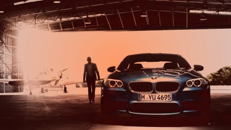 БМВ В ангаре