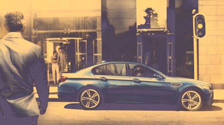 BMW f10 на заправке