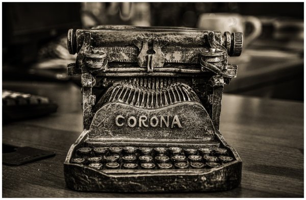 Печатная машинка арт