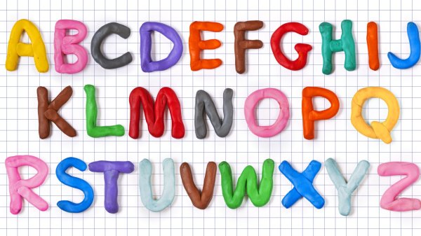 Английские буквы из пластилина