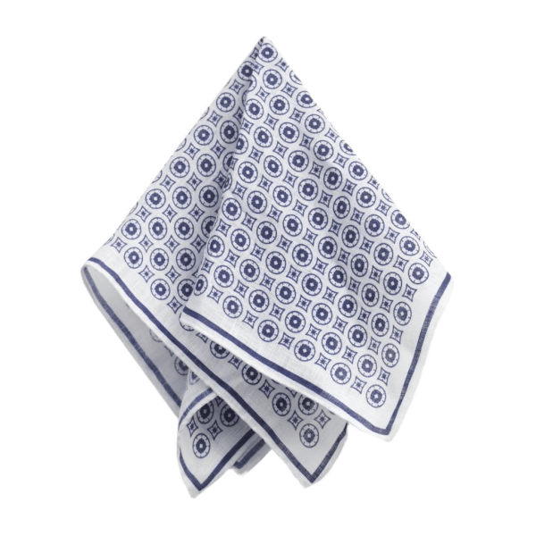 Платок на белом фоне