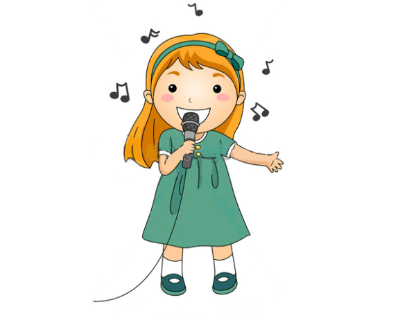 Девочка с микрофоном