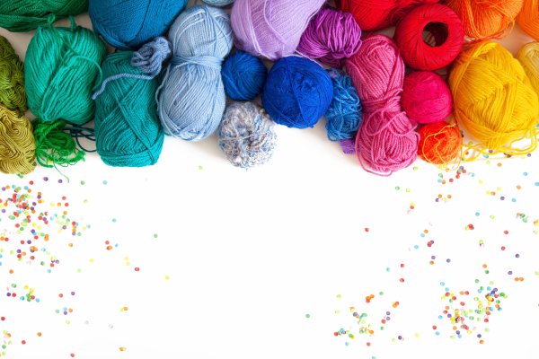 Пряжа на красивом фоне