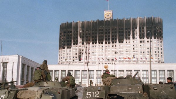 1993 Год Москва белый дом штурм