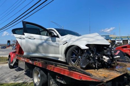 Разбитый БМВ м5 ф90