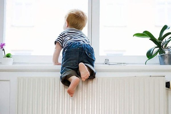 Падение детей из окон