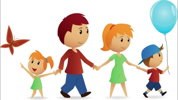 Ребенок идет с родителями