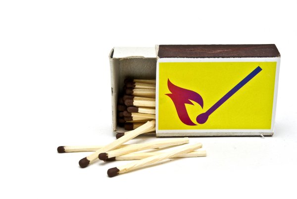 Коробок со спичками
