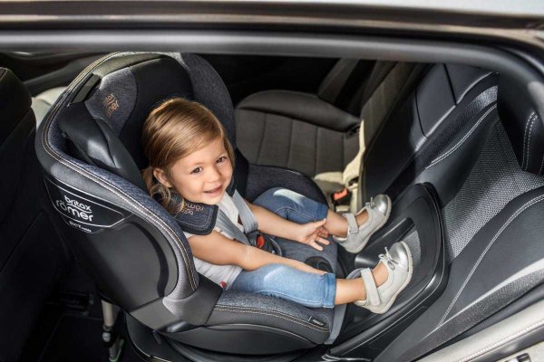 Ребенок в автокресле