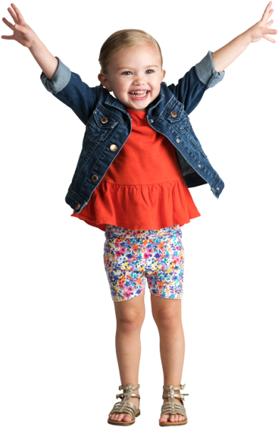 Ребенок стоит в полный рост