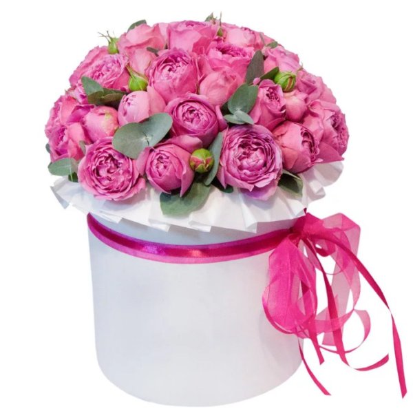 Кустовые розы в шляпной коробке