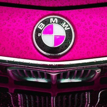 Обои с розовой БМВ