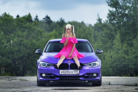 BMW f30 розовая