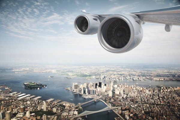 Нью Йорк из иллюминатора самолета