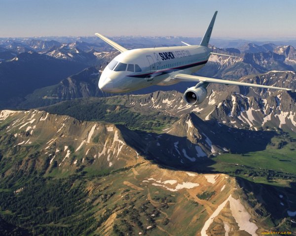 Самолет над горами