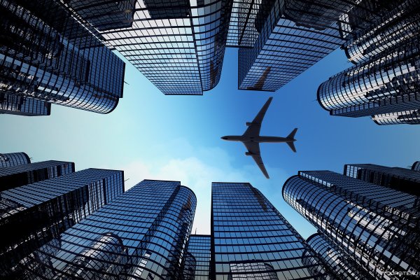 Небоскребы и самолет