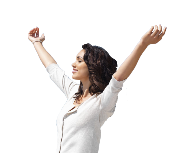 Девушка с поднятыми руками