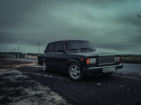 ВАЗ 2107 черная
