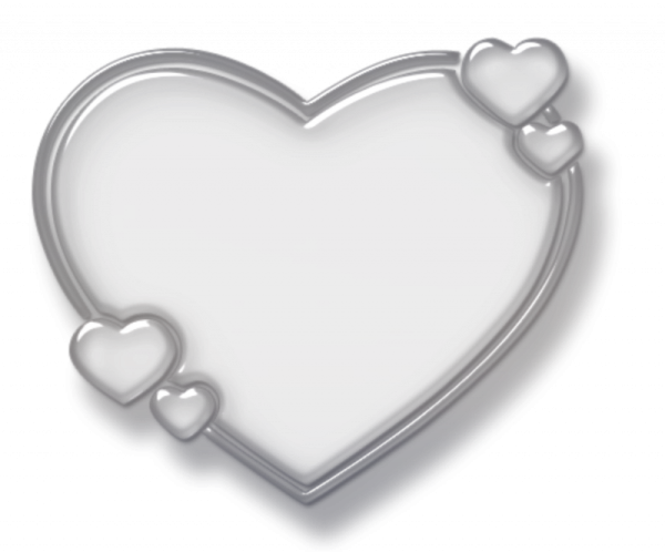 Серебряное сердце на прозрачном фоне