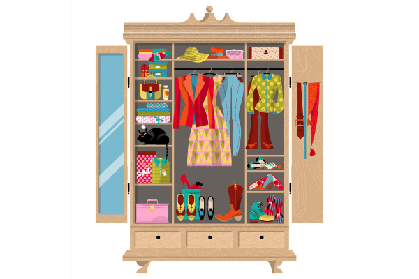 Шкаф для детей с одеждой открытый