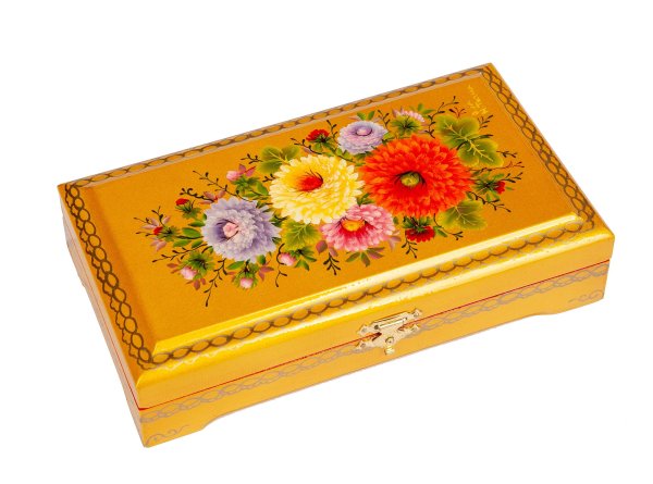 Шкатулка с цветами