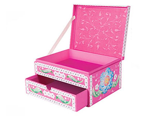 Яркая шкатулка для девочки