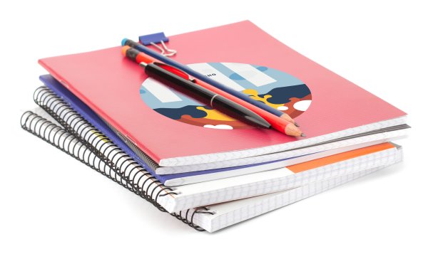 Стопка школьных тетрадей