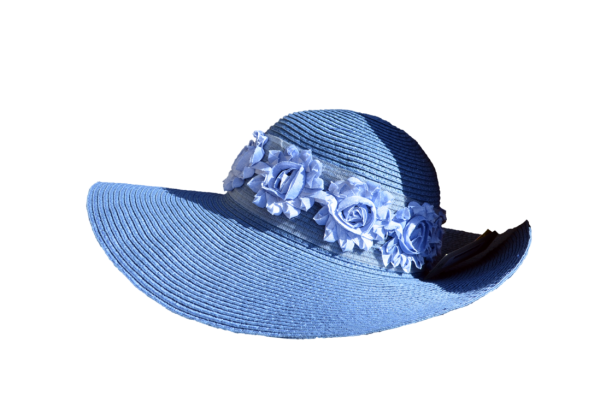 Шляпа женская на белом фоне