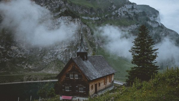 Швейцария горы туман