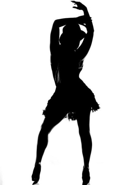Силуэт девушки в танце
