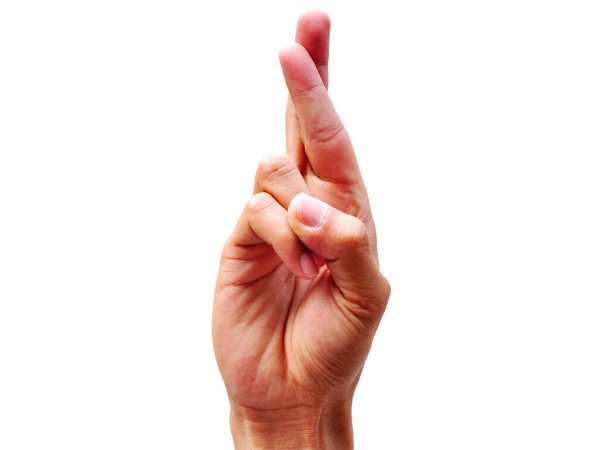 Жест рукой два пальца