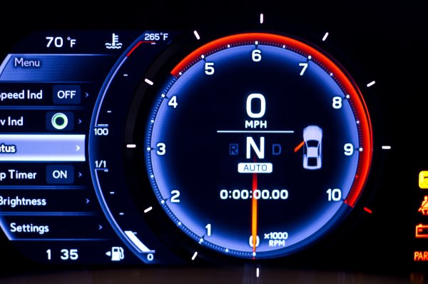 Lexus LFA тахометр