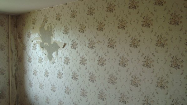 Старые обои в квартире