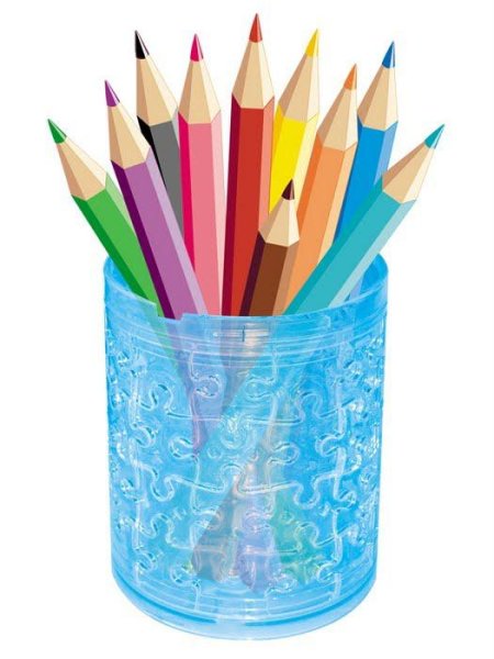 Цветные карандаши в стакане