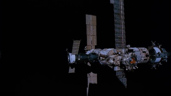 Мир (орбитальная станция)