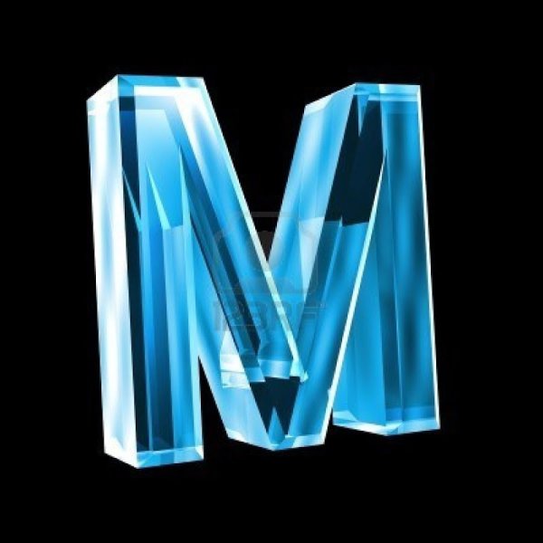 Буква м на синем фоне