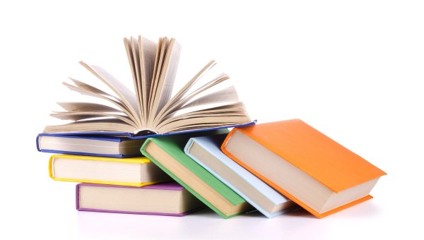 Красивая книжка на белом фоне